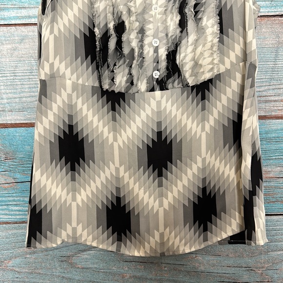 Tory Burch Grey Black White Aztec Print Silk Top Size 6 - Picture 3 of 6